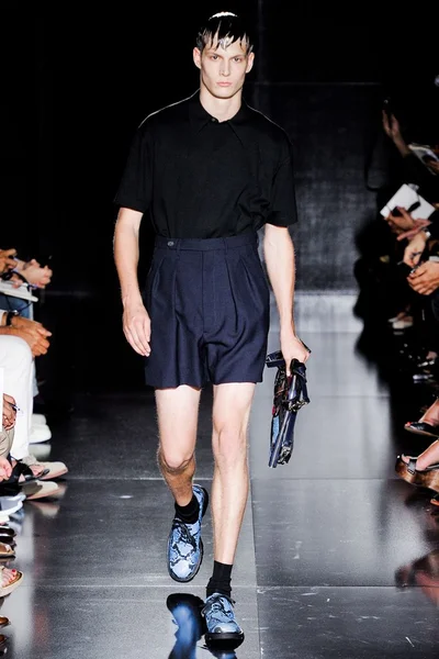 Look 8